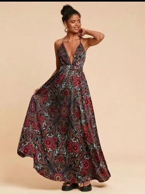 SHEIN Black & Red Paisley V-Neck Maxi Dress